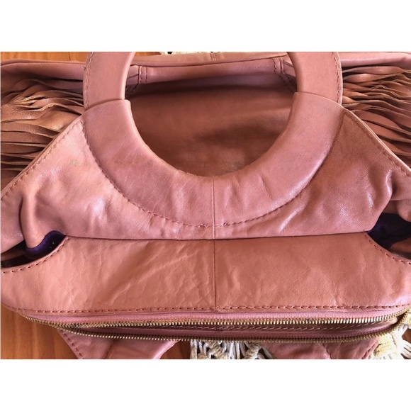 GUSTTO Donna Torso Pink Fringed Leather Boho-Fabulous Crossbody Satchel RARE EUC - Picture 7 of 13